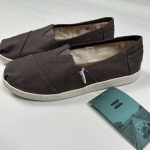 NWT Toms grey ash canvas classic alpargata shoe size youth 4